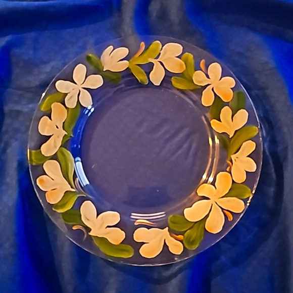 Handpainted 7.5" in diameter small plates or saucers. (5pcs) - Picture 9 of 10